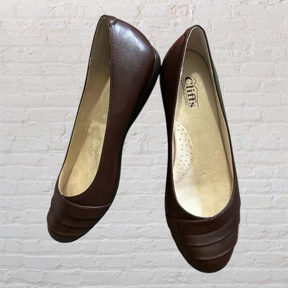 Cliffs By White Mountain Clara Brown Round Toe Flats Size 9M - Picture 1 of 10